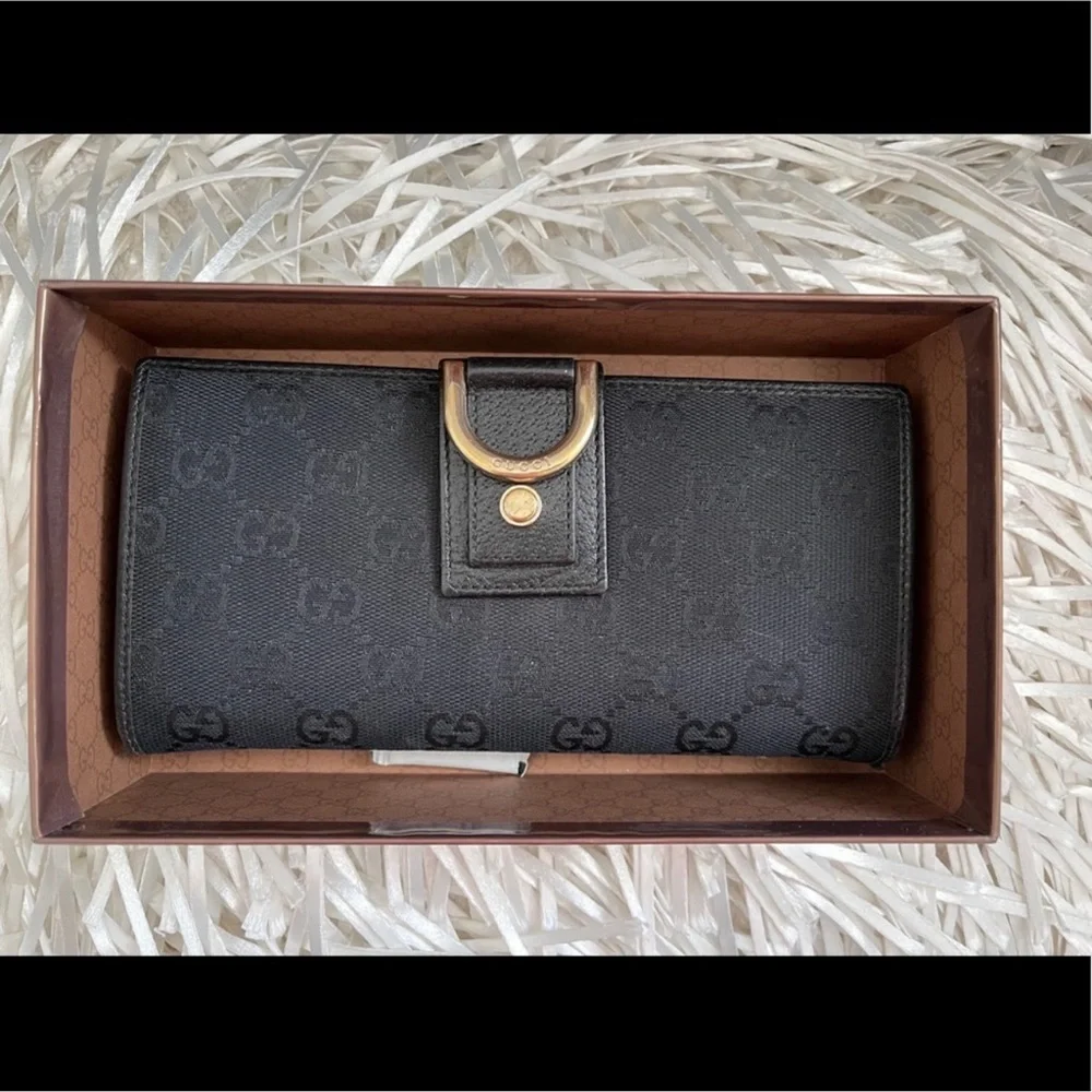 Authentic Gucci Black GG Canvas Wallet with Gold D-Ring - Picture 11 of 15